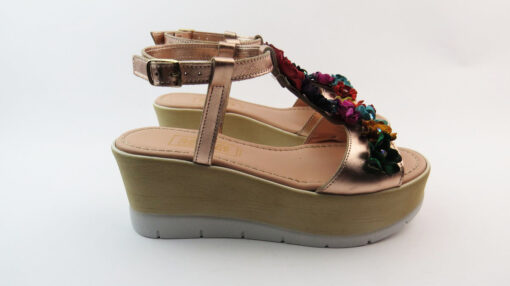 Sandali in pelle lamina cipria multicolor