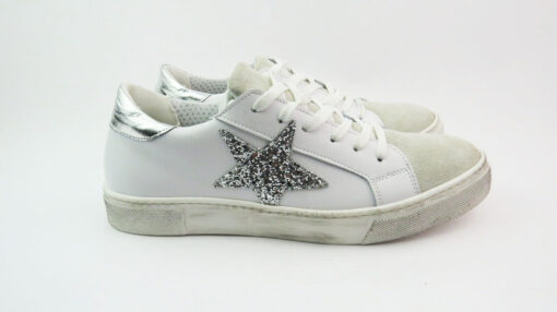 Sneakers con stella glitter argento