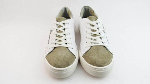 Sneakers colore bianco allacciate con stella con talloncino effetto cracked grigio