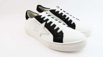 Sneakers colore bianco con stella bianca ed inserto nero cracked