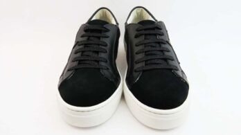 Sneakers colore nero stampa cocco allacciate con stella nera