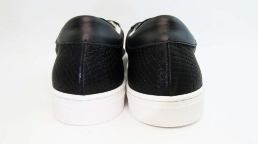 Sneakers colore nero stampa cocco allacciate con stella nera