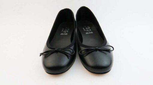 Ballerine in pelle colore nero con punta rotonda