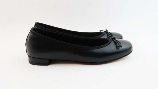 Ballerine in pelle colore nero con punta rotonda