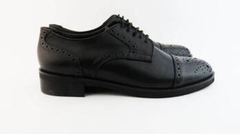 Scarpe stringate in pelle colore nero