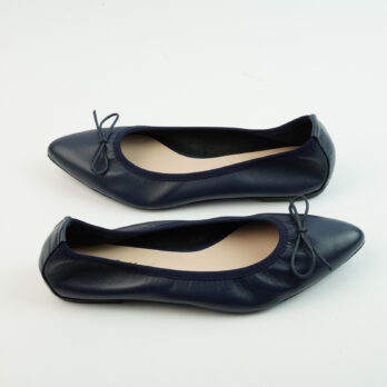 Ballerine a punta in vera pelle colore blu