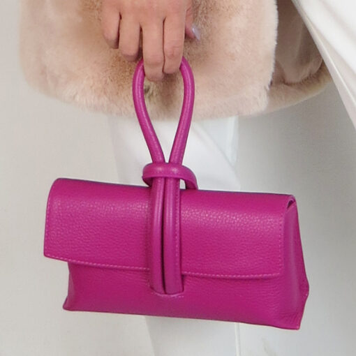 Borsa pochette piccola in vera pelle colore fucsia