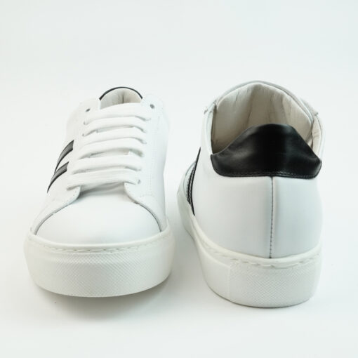 Sneakers basse in pelle colore bianco con stripes laterali colore nero