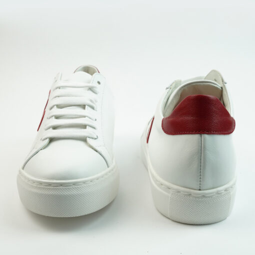 Sneakers basse in pelle colore bianco con topo face e talloncino colore rosso