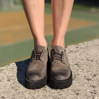 Francesine in camoscio colore taupe con suola big