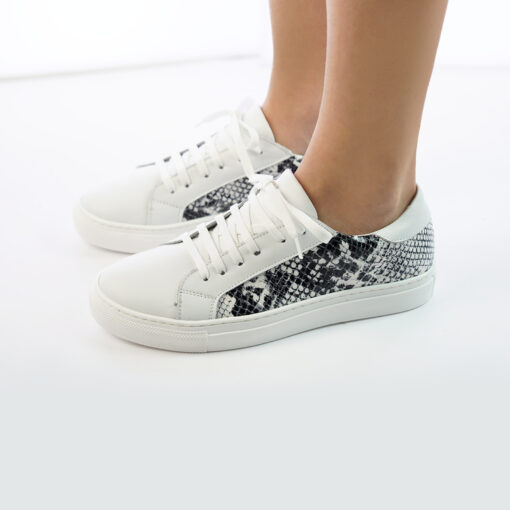 Sneakers da donna in vera pella colore bianco con inserto stampa pitone