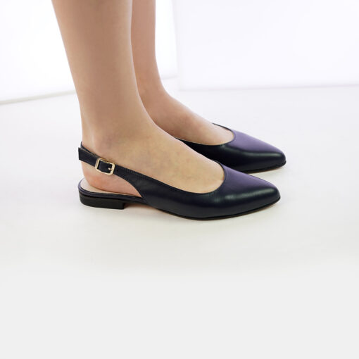 Ballerine a punta in vera pelle colore blu con cinturino