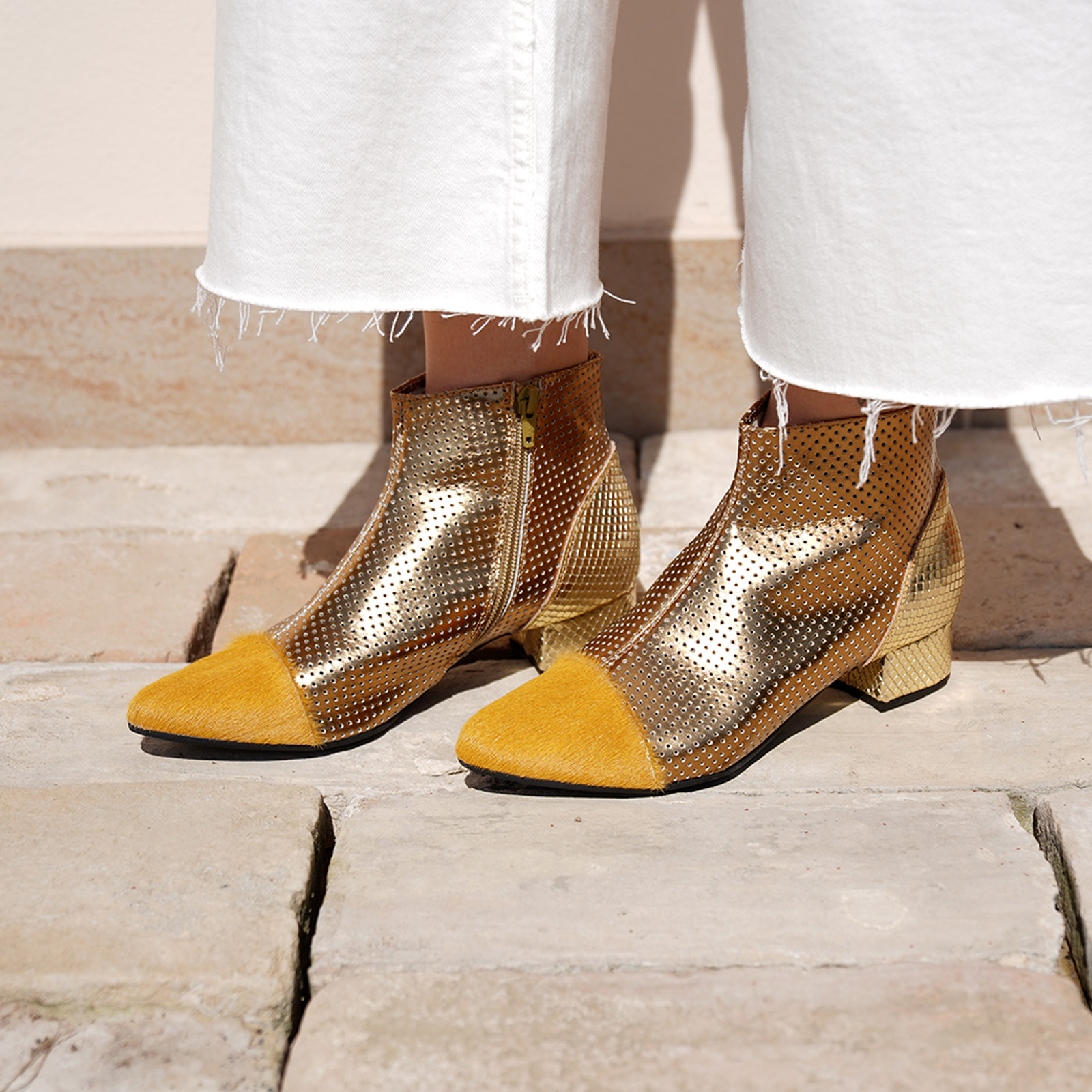 Stivaletto dorato discount