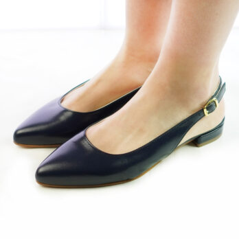 Ballerine artigianali a punta in vera pelle colore blu con cinturino