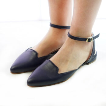 Ballerine artigianali a punta in vera pelle colore blu con cinturino caviglia