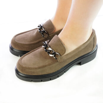 Mocassini donna artigianali con catena nabuk colore taupe