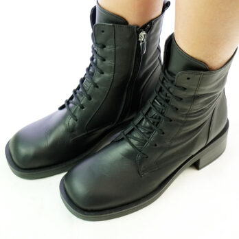 Anfibi donna artigianali vera pelle con zip laterale colore nero