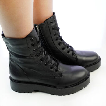 Anfibi bassi donna artigianali vera pelle con zip laterale colore nero