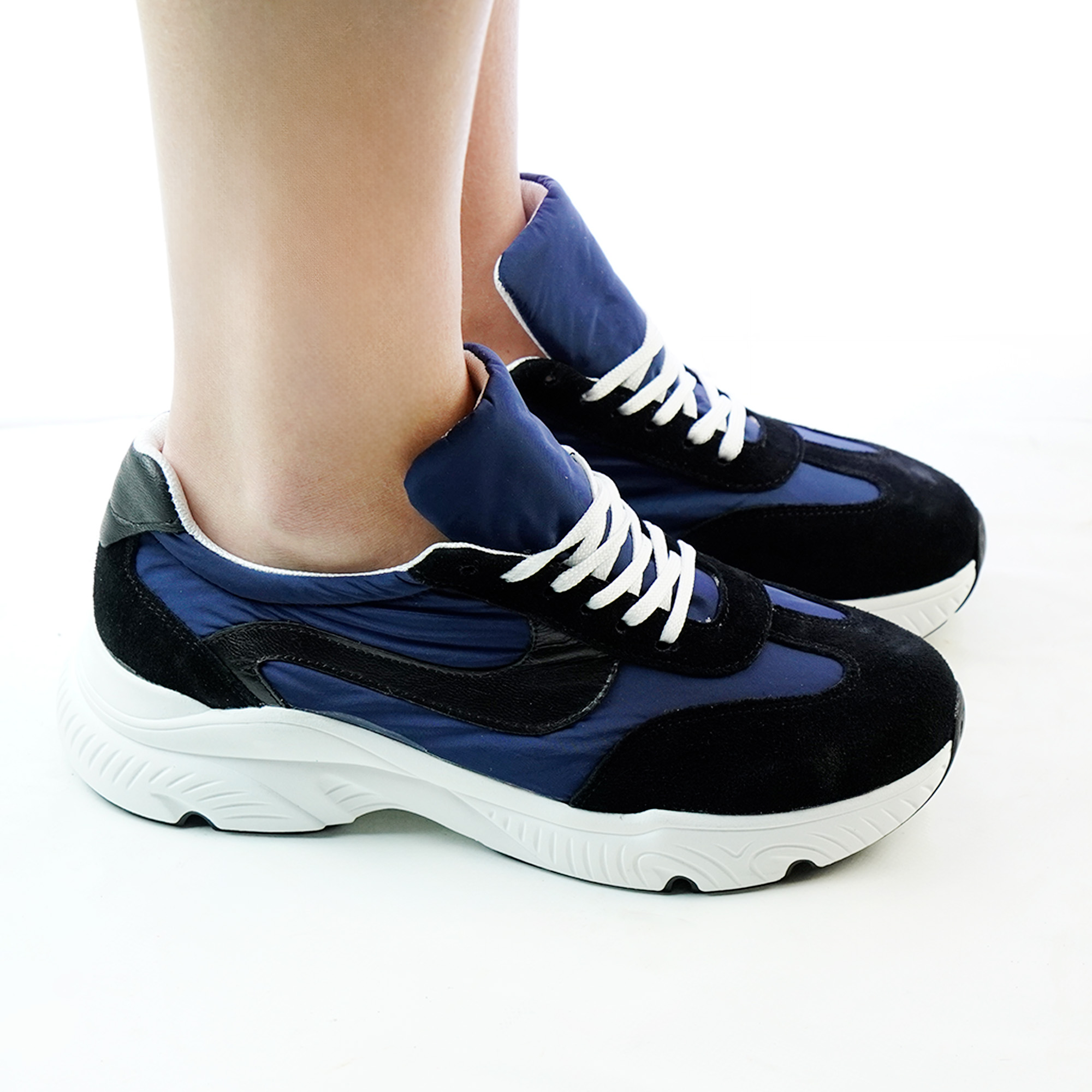 Sneakers artigianali donna vera pelle colore nero blu