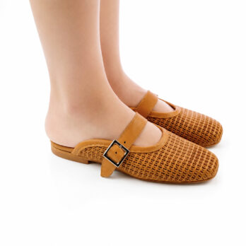 Sabot donna artigianali in vera pelle con cinturino laterale colore senape