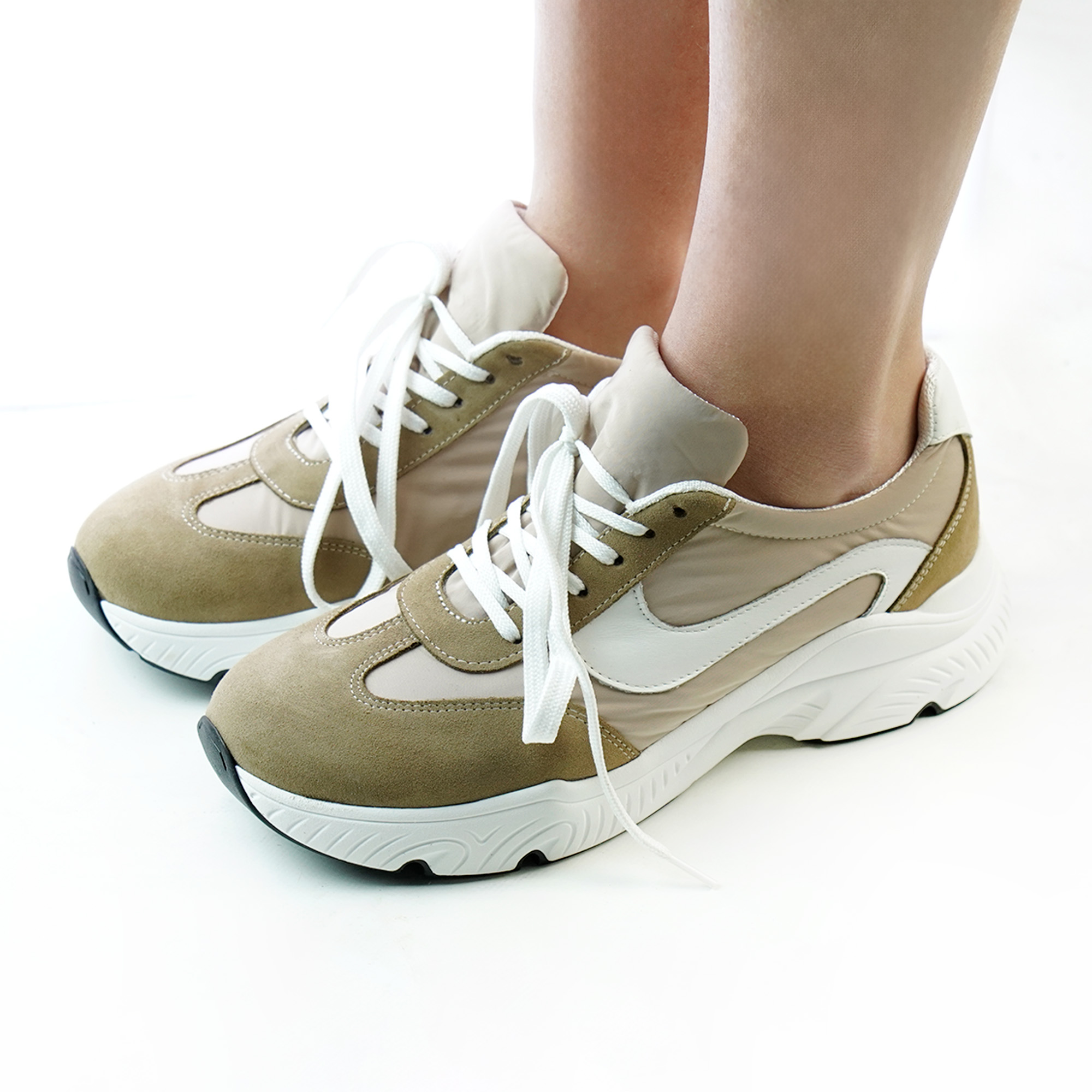 Sneakers artigianali donna vera pelle colore cipria latte