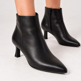 Stivaletti bassi donna artigianali nappa con zip colore nero